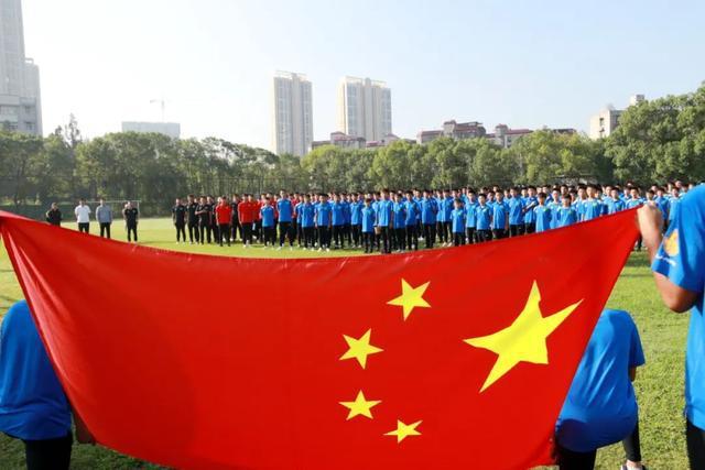 人才为本,政府企业形成合力